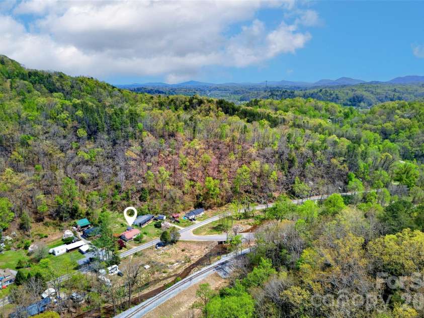 522 Old Us 70 Highway, Old Fort, NC 28762.  MLS# CAR4369117, YatesRealty ID 11874. 