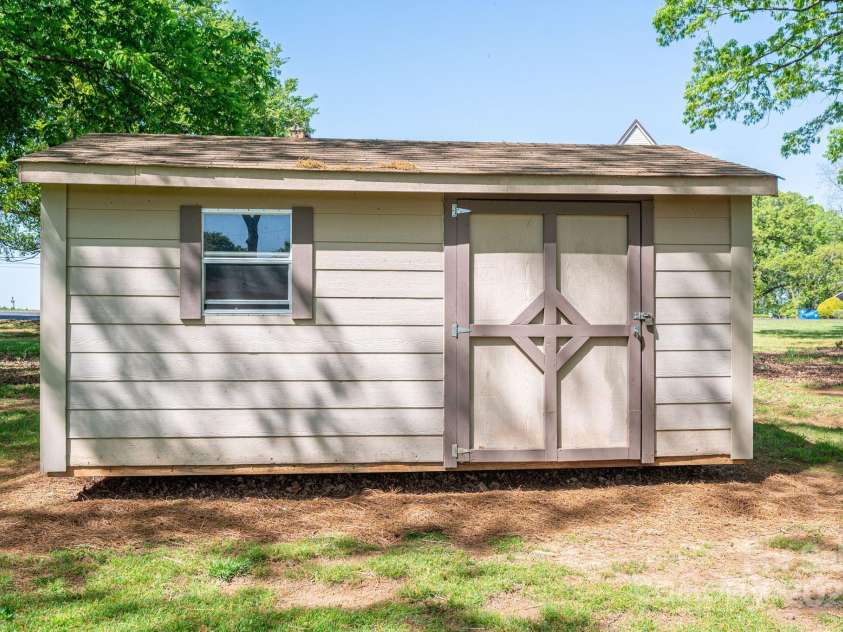 1 Horace Grigg Circle, Shelby, NC 28152.  MLS# CAR4247775, YatesRealty ID 11875. 