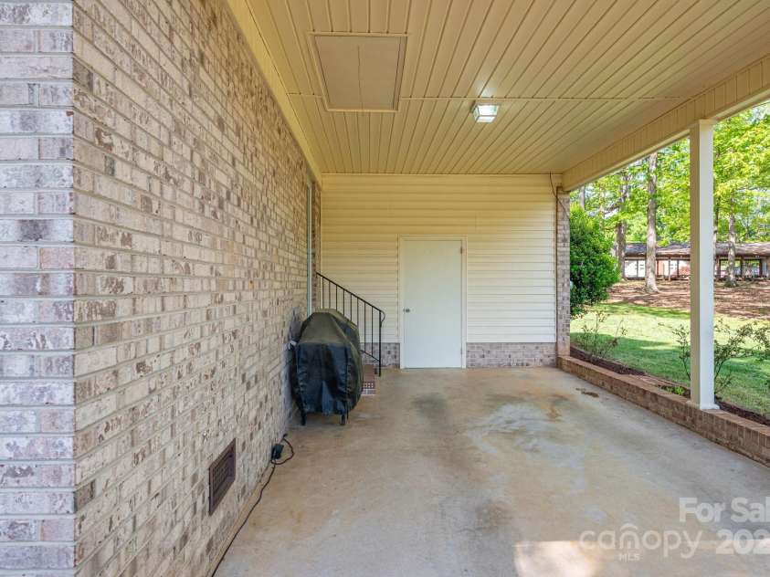 1 Horace Grigg Circle, Shelby, NC 28152.  MLS# CAR4247775, YatesRealty ID 11875. 