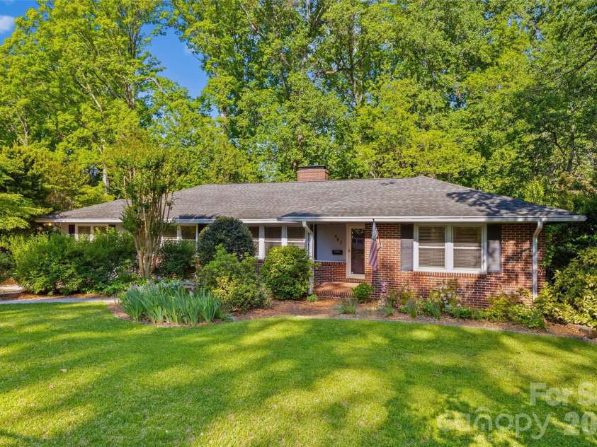 407 Pine Street, Fort Mill, SC 29715.  MLS# CAR4368625, YatesRealty ID 11875. 