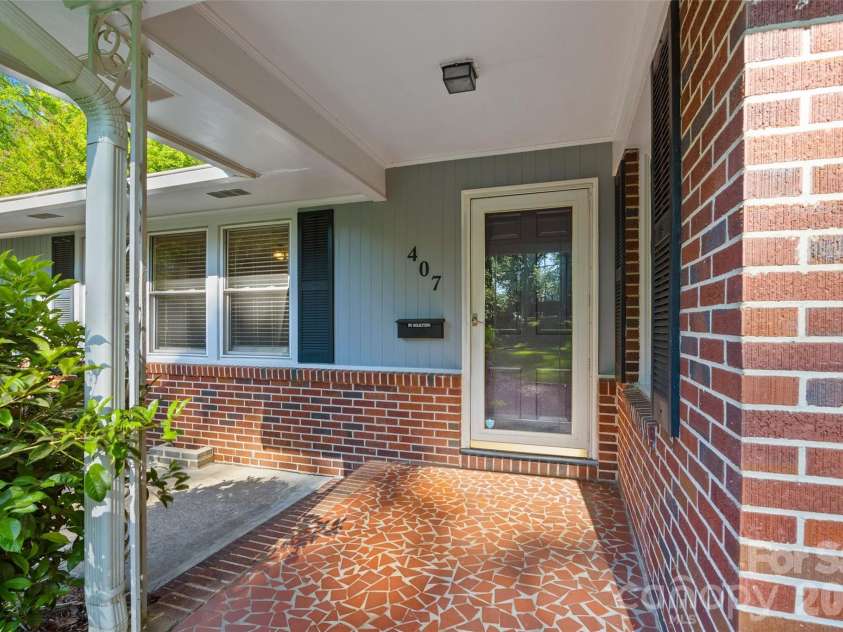 407 Pine Street, Fort Mill, SC 29715.  MLS# CAR4368625, YatesRealty ID 11875. 