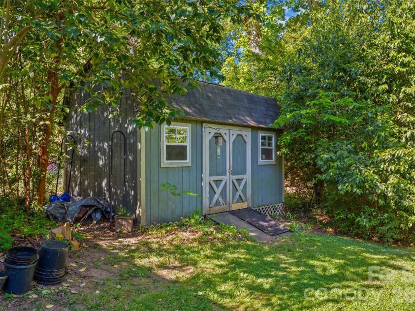 407 Pine Street, Fort Mill, SC 29715.  MLS# CAR4368625, YatesRealty ID 11875. 