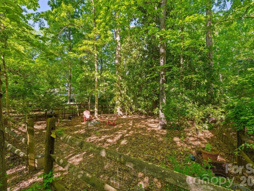 407 Pine Street, Fort Mill, SC 29715.  MLS# CAR4368625, YatesRealty ID 11875. 