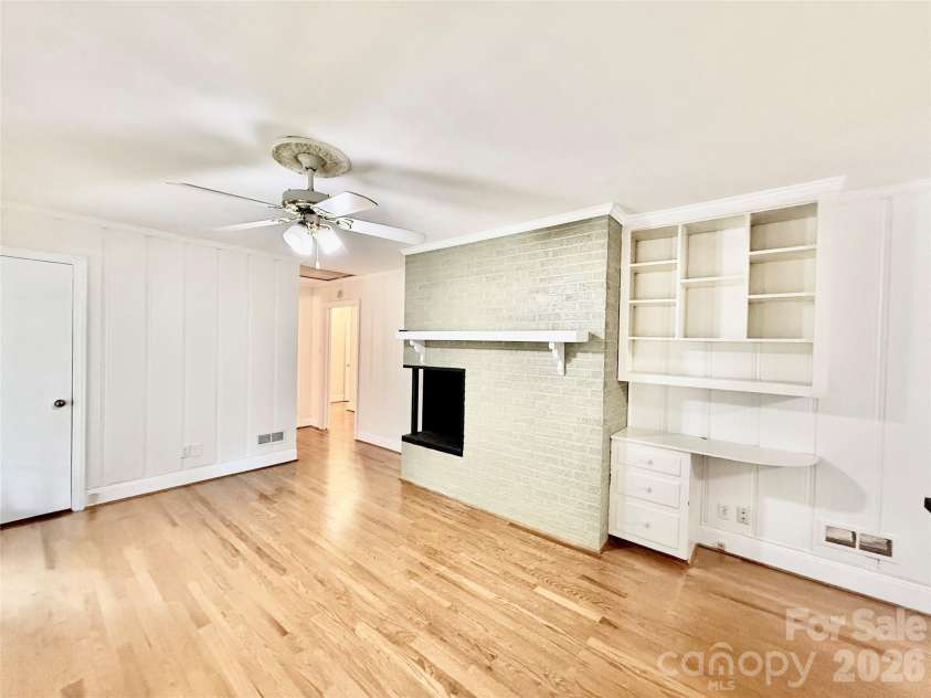 407 Pine Street, Fort Mill, SC 29715.  MLS# CAR4368625, YatesRealty ID 11875. 