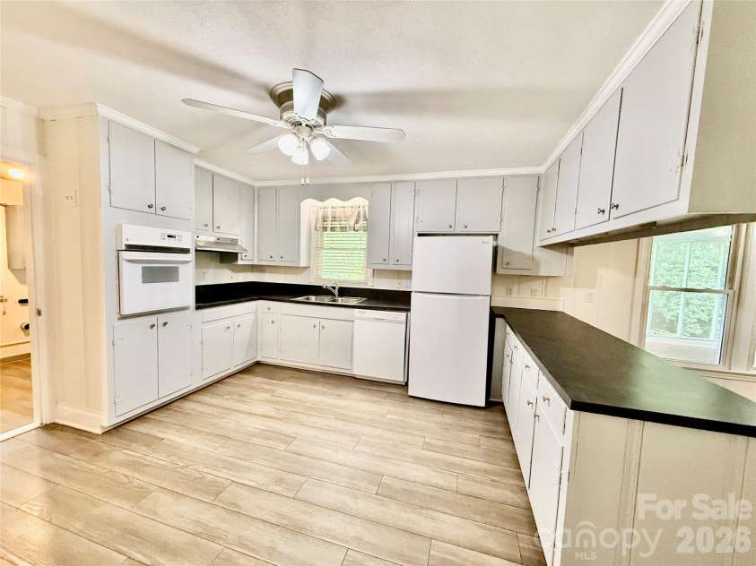 407 Pine Street, Fort Mill, SC 29715.  MLS# CAR4368625, YatesRealty ID 11875. 