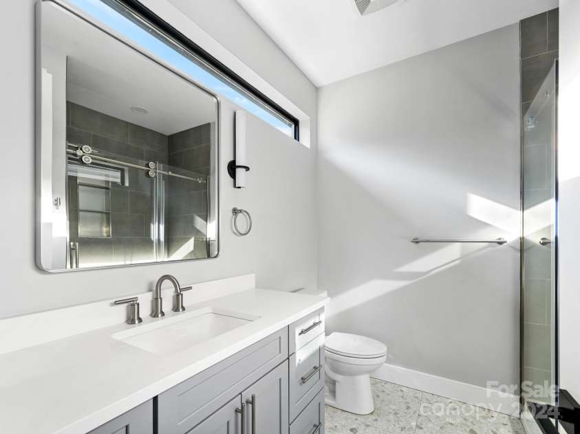 41 Verde Drive, Asheville, NC 28806.  MLS# CAR4199279, YatesRealty ID 11877. 