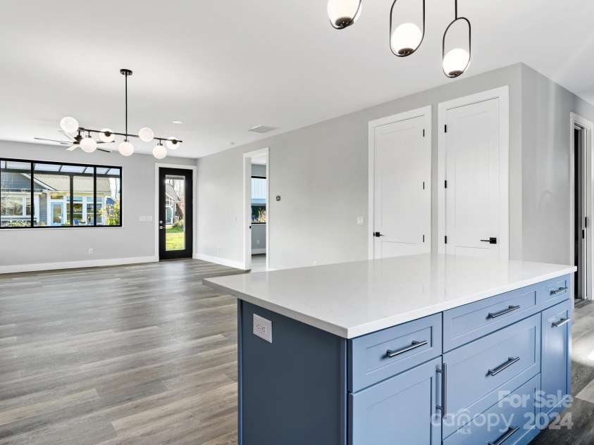 41 Verde Drive, Asheville, NC 28806.  MLS# CAR4199279, YatesRealty ID 11877. 