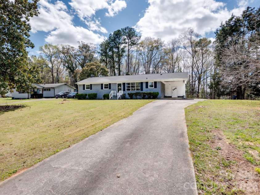 1309 Crestfield Drive, Lancaster, SC 29720.  MLS# CAR4358788, YatesRealty ID 11878. 