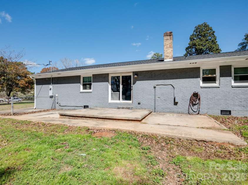 1309 Crestfield Drive, Lancaster, SC 29720.  MLS# CAR4358788, YatesRealty ID 11878. 