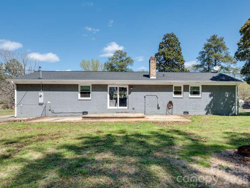 1309 Crestfield Drive, Lancaster, SC 29720.  MLS# CAR4358788, YatesRealty ID 11878. 
