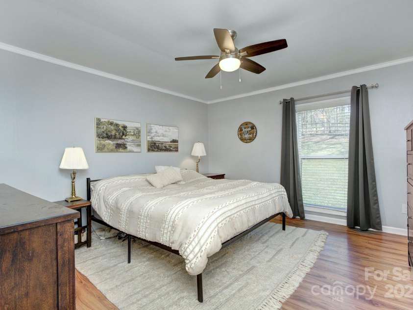 6201 Sellars Court, Charlotte, NC 28211.  MLS# CAR4239905, YatesRealty ID 11878. 
