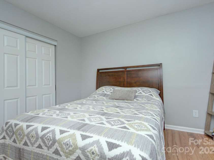 6201 Sellars Court, Charlotte, NC 28211.  MLS# CAR4239905, YatesRealty ID 11878. 