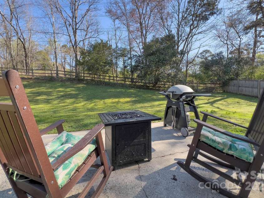 6201 Sellars Court, Charlotte, NC 28211.  MLS# CAR4239905, YatesRealty ID 11878. 