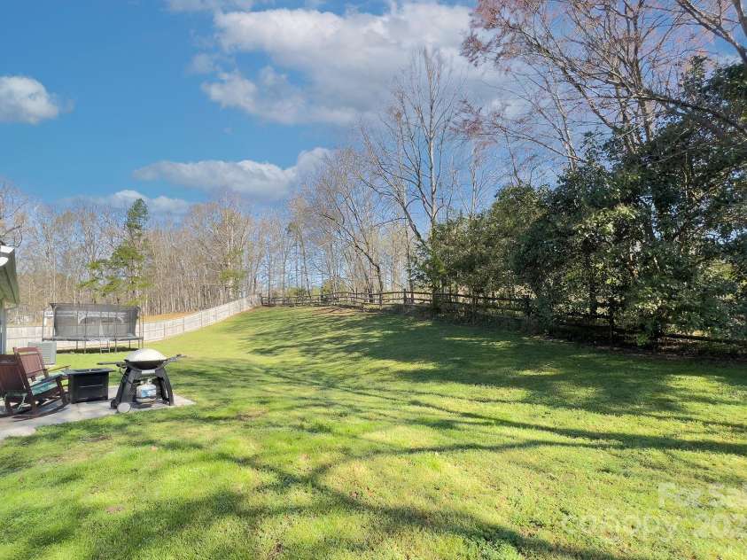 6201 Sellars Court, Charlotte, NC 28211.  MLS# CAR4239905, YatesRealty ID 11878. 