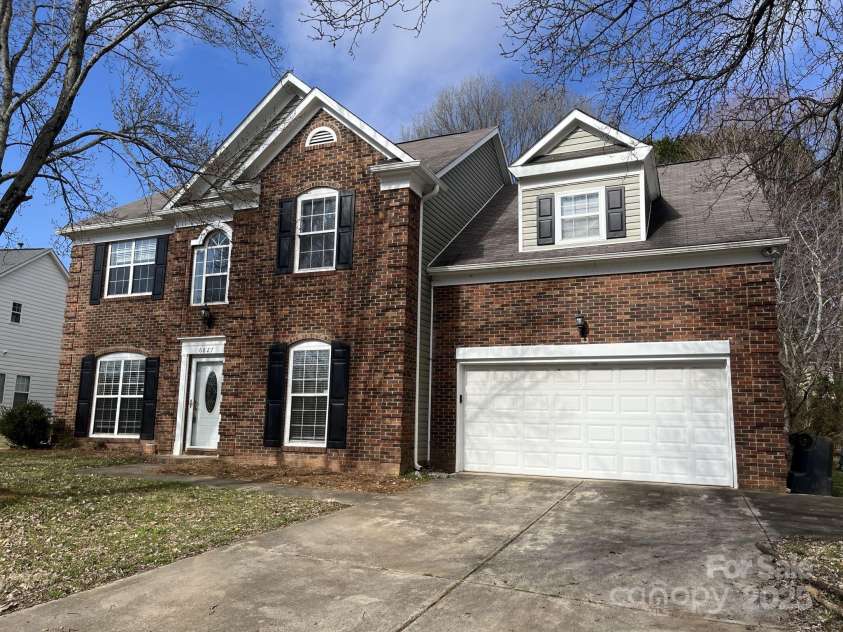 6827 Neuhoff Lane, Charlotte, NC 28269.  MLS# CAR4227183, YatesRealty ID 11879. 