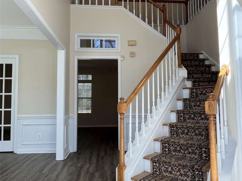 6827 Neuhoff Lane, Charlotte, NC 28269.  MLS# CAR4227183, YatesRealty ID 11879. 