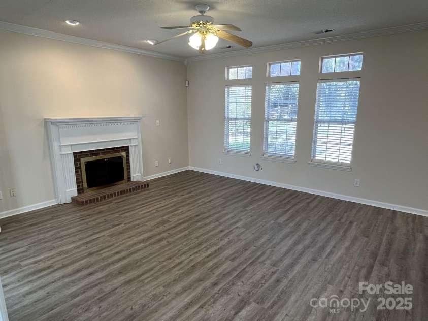 6827 Neuhoff Lane, Charlotte, NC 28269.  MLS# CAR4227183, YatesRealty ID 11879. 
