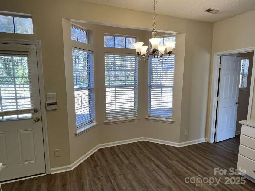 6827 Neuhoff Lane, Charlotte, NC 28269.  MLS# CAR4227183, YatesRealty ID 11879. 