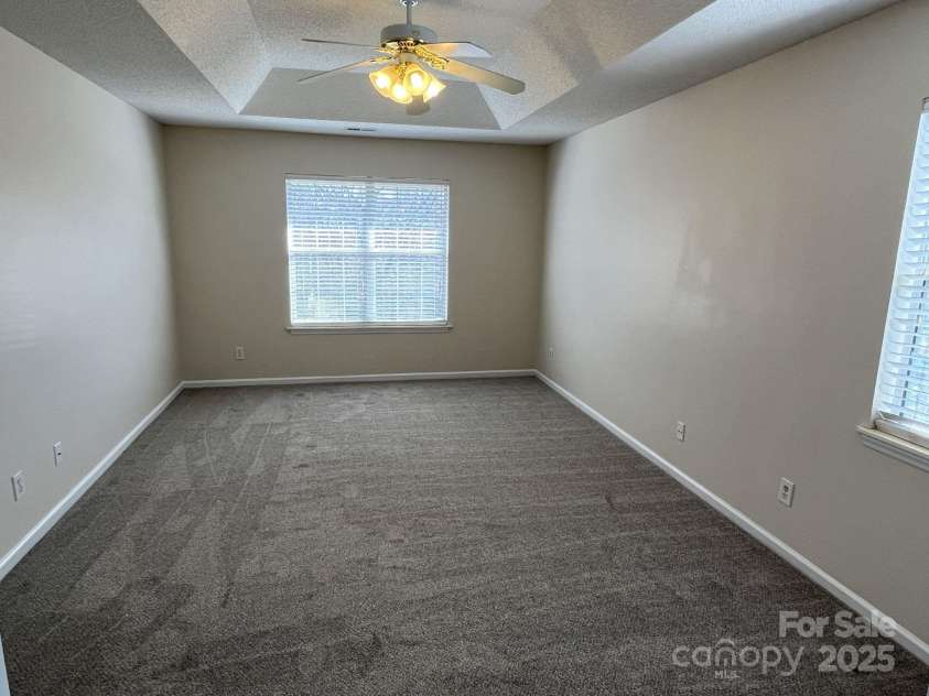 6827 Neuhoff Lane, Charlotte, NC 28269.  MLS# CAR4227183, YatesRealty ID 11879. 