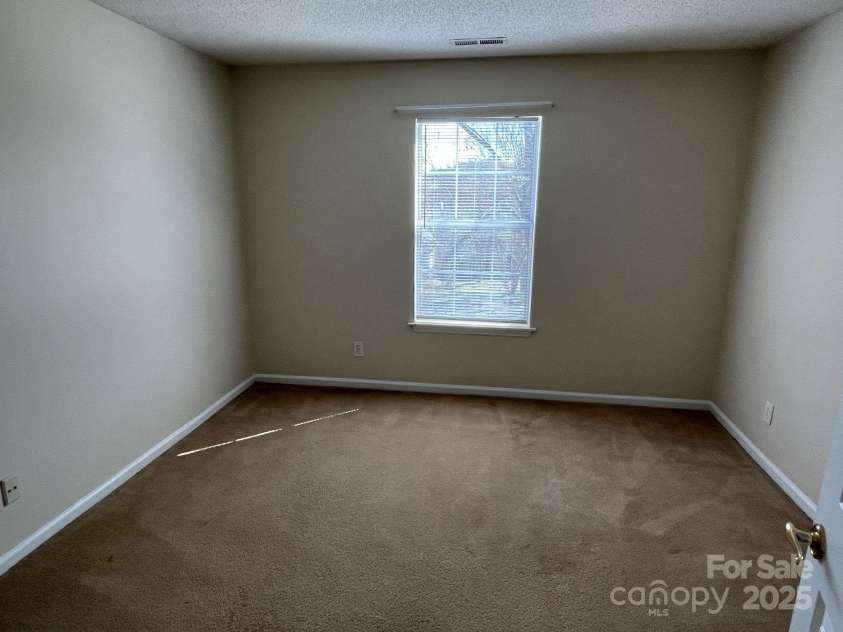 6827 Neuhoff Lane, Charlotte, NC 28269.  MLS# CAR4227183, YatesRealty ID 11879. 