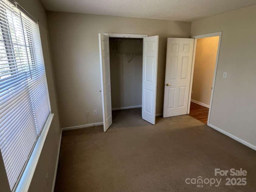 6827 Neuhoff Lane, Charlotte, NC 28269.  MLS# CAR4227183, YatesRealty ID 11879. 