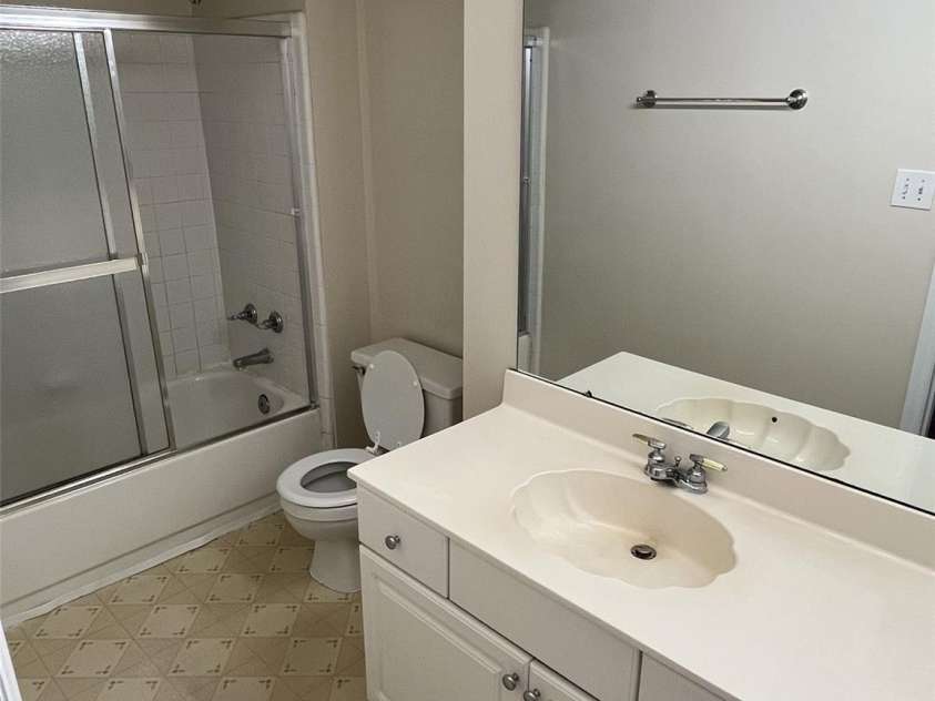 6827 Neuhoff Lane, Charlotte, NC 28269.  MLS# CAR4227183, YatesRealty ID 11879. 
