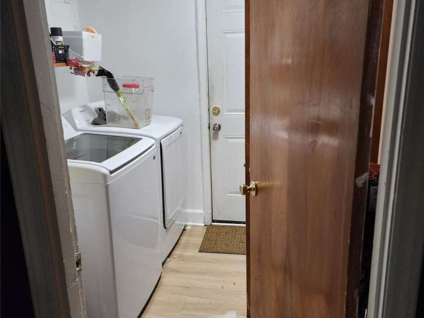 1615 Grovewood Drive, Charlotte, NC 28208.  MLS# CAR4251698, YatesRealty ID 1188. Laundry Room Lower