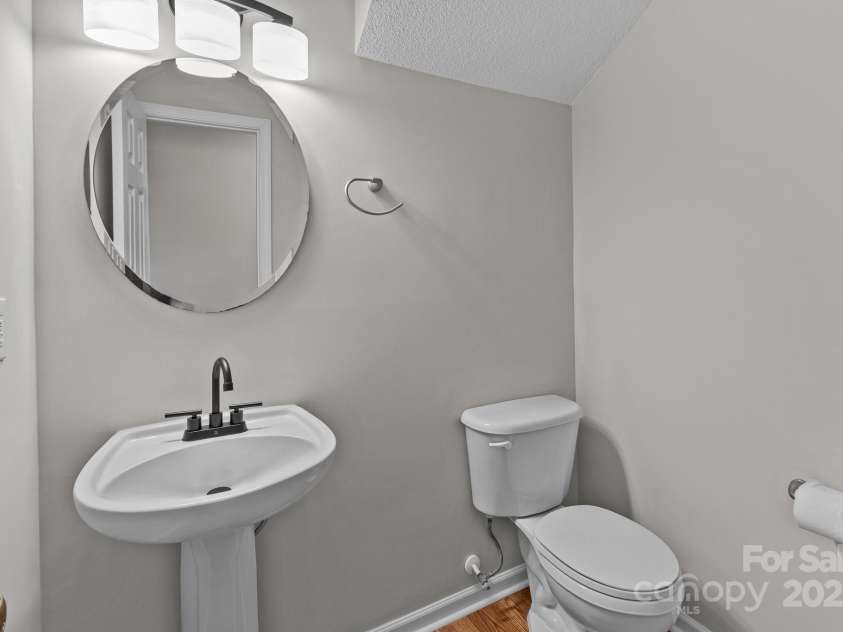 9014 Arbor Creek Drive, Charlotte, NC 28269.  MLS# CAR4225793, YatesRealty ID 1188. 1/2 bathroom