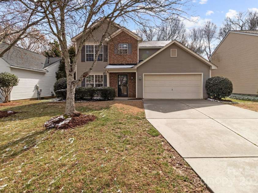 9014 Arbor Creek Drive, Charlotte, NC 28269.  MLS# CAR4225793, YatesRealty ID 1188. 