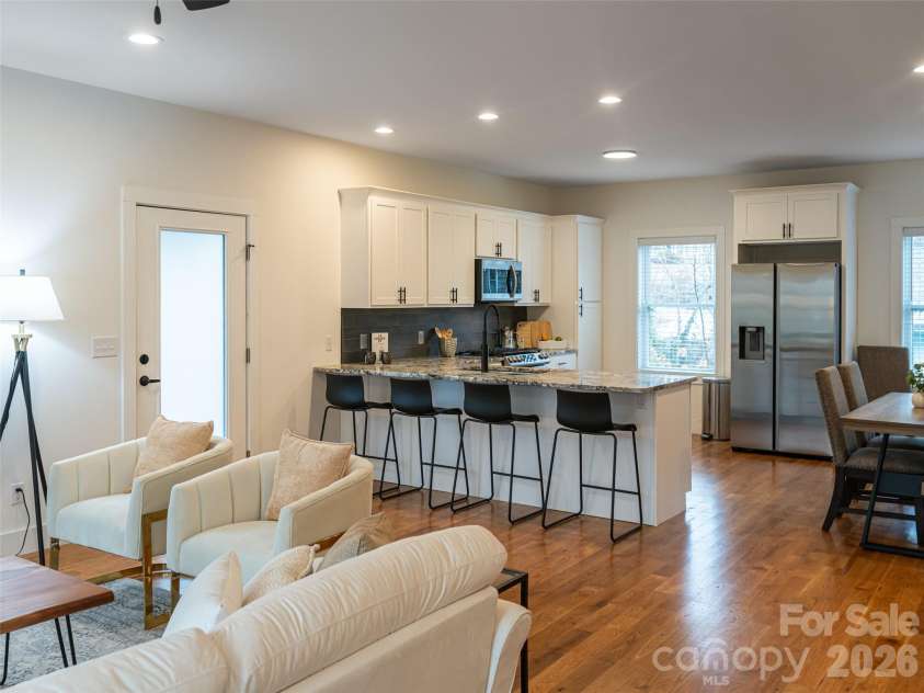197 Chatham Road, Asheville, NC 28804.  MLS# CAR4290361, YatesRealty ID 11880. 