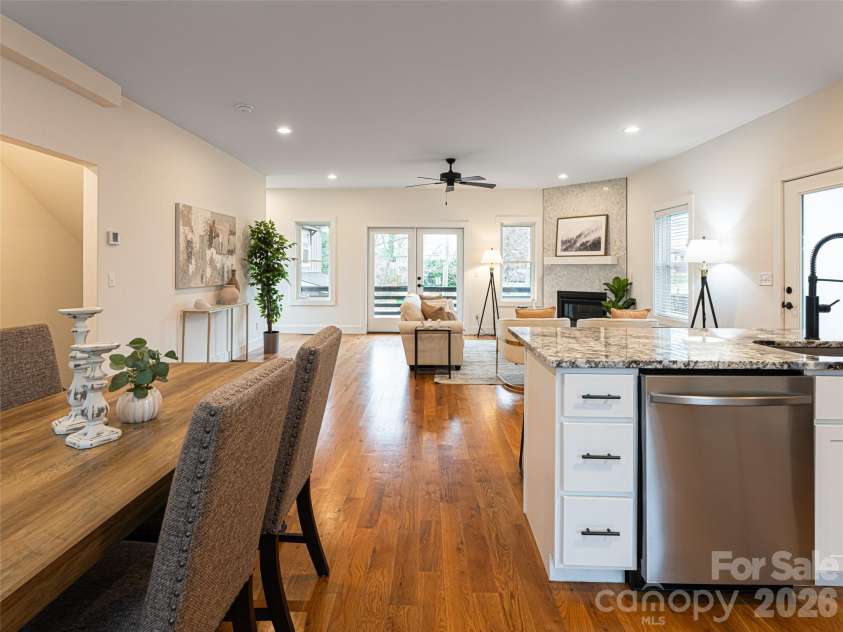 197 Chatham Road, Asheville, NC 28804.  MLS# CAR4290361, YatesRealty ID 11880. 