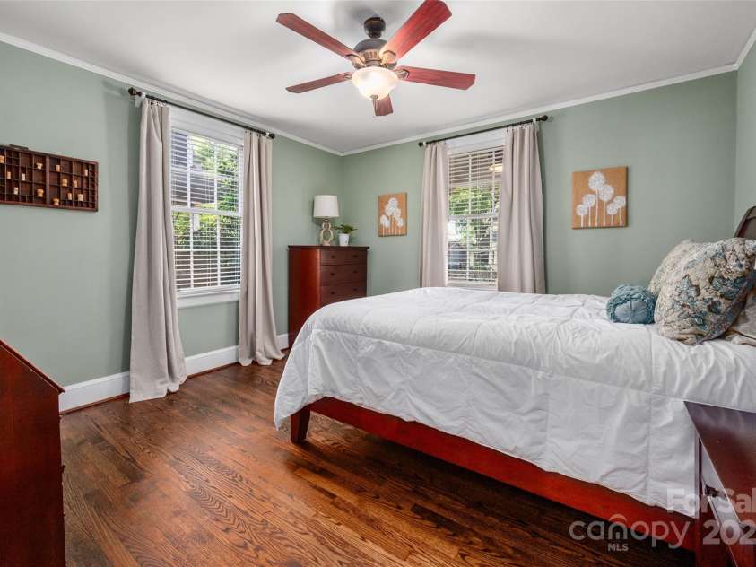 417 Dotger Avenue, Charlotte, NC 28204.  MLS# CAR4255387, YatesRealty ID 11880. 