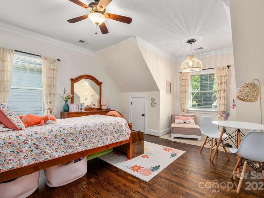 417 Dotger Avenue, Charlotte, NC 28204.  MLS# CAR4255387, YatesRealty ID 11880. 