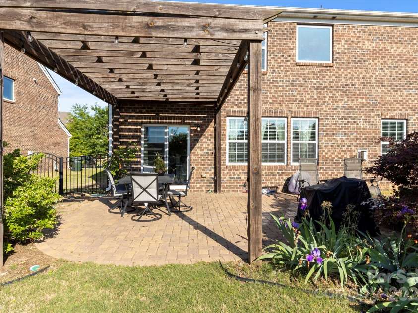 3424 Windstone Lane, Gastonia, NC 28056.  MLS# CAR4251155, YatesRealty ID 11881. 