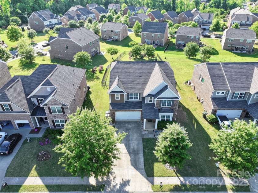 3424 Windstone Lane, Gastonia, NC 28056.  MLS# CAR4251155, YatesRealty ID 11881. 