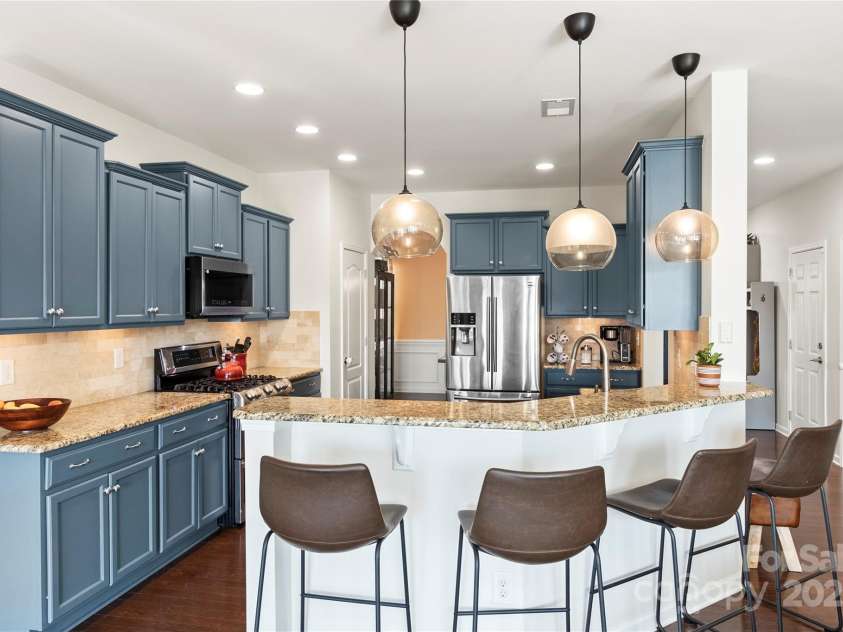 3424 Windstone Lane, Gastonia, NC 28056.  MLS# CAR4251155, YatesRealty ID 11881. Kitchen w/ Bar