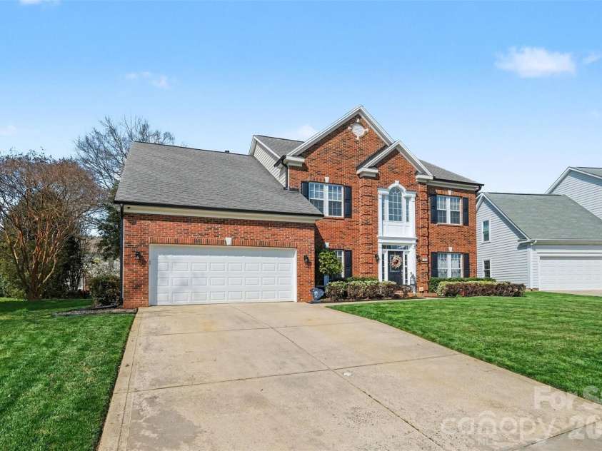 523 Whitehead Court, Fort Mill, SC 29708.  MLS# CAR4353967, YatesRealty ID 11882. 