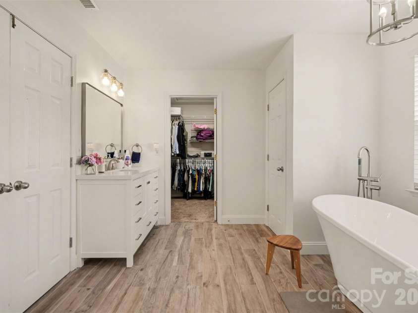 523 Whitehead Court, Fort Mill, SC 29708.  MLS# CAR4353967, YatesRealty ID 11882. 
