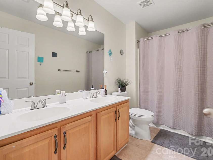 523 Whitehead Court, Fort Mill, SC 29708.  MLS# CAR4353967, YatesRealty ID 11882. 