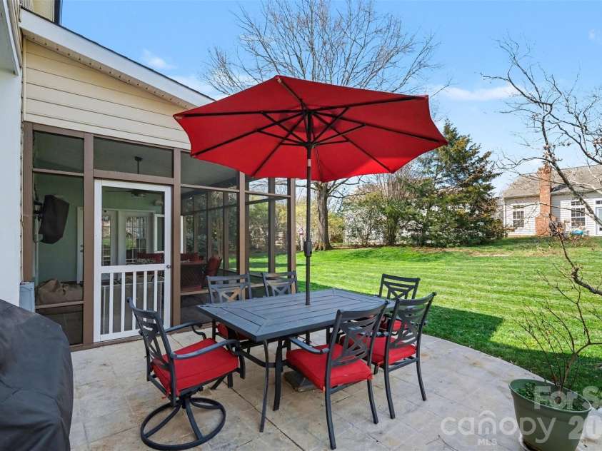 523 Whitehead Court, Fort Mill, SC 29708.  MLS# CAR4353967, YatesRealty ID 11882. 