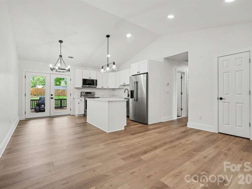 10237 Cairnsmore Place, Mint Hill, NC 28227.  MLS# CAR4363397, YatesRealty ID 11883. Open floor plan
