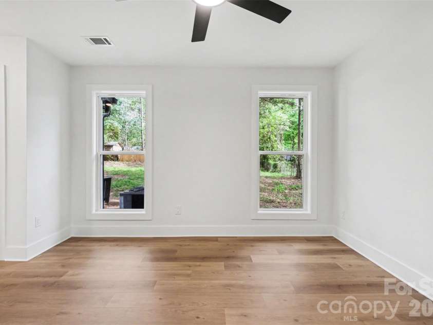 10237 Cairnsmore Place, Mint Hill, NC 28227.  MLS# CAR4363397, YatesRealty ID 11883. Primary bedroom