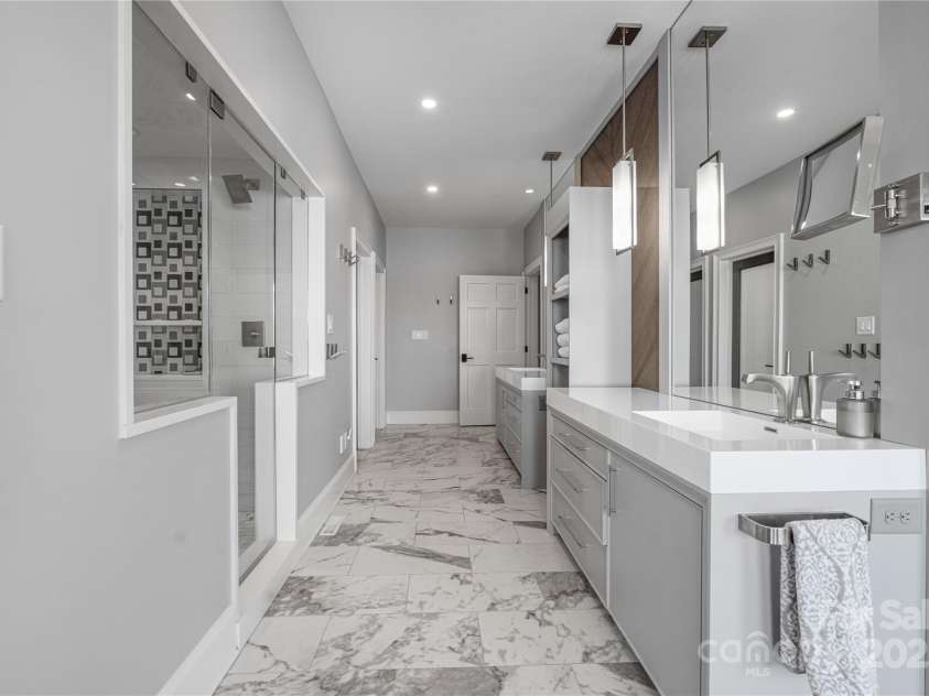 3386 Governors Island Drive, Denver, NC 28037.  MLS# CAR4255222, YatesRealty ID 11883. 