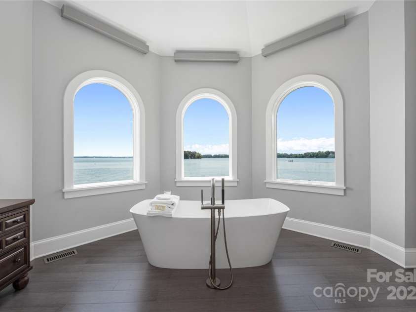 3386 Governors Island Drive, Denver, NC 28037.  MLS# CAR4255222, YatesRealty ID 11883. 