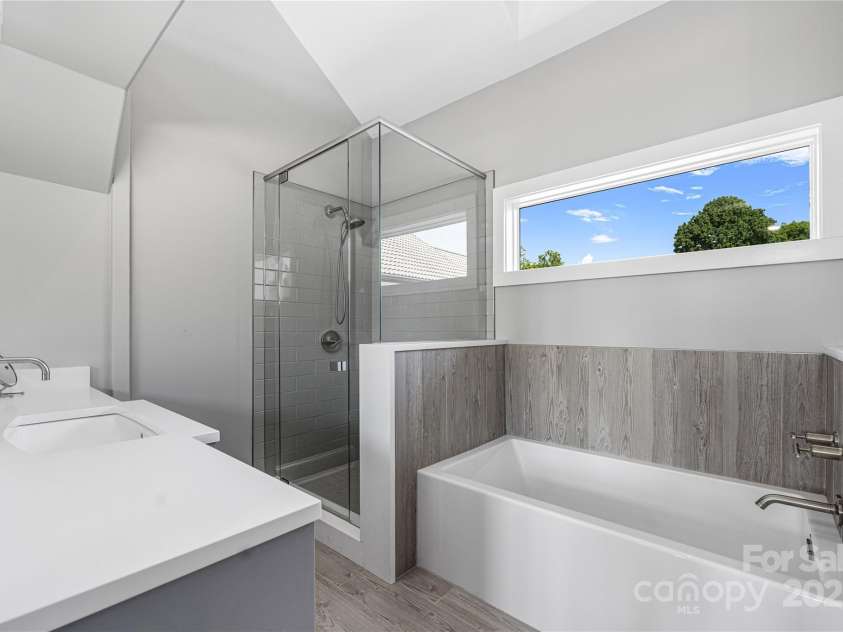 3386 Governors Island Drive, Denver, NC 28037.  MLS# CAR4255222, YatesRealty ID 11883. 