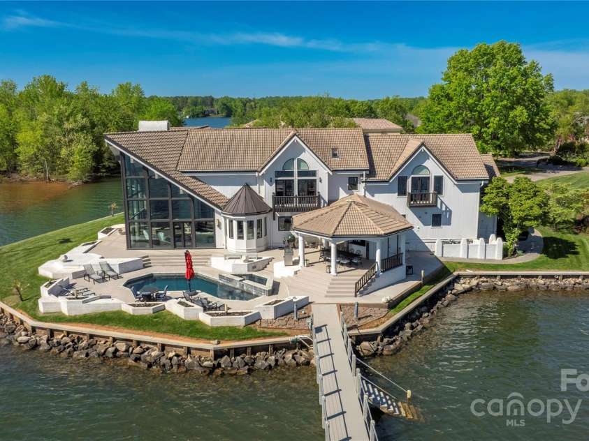 3386 Governors Island Drive, Denver, NC 28037.  MLS# CAR4255222, YatesRealty ID 11883. 