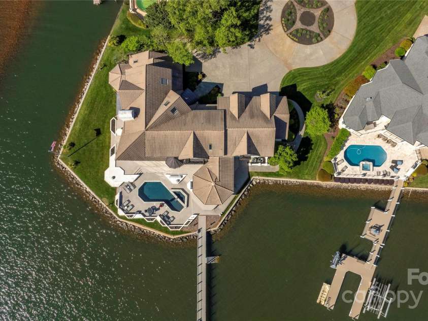 3386 Governors Island Drive, Denver, NC 28037.  MLS# CAR4255222, YatesRealty ID 11883. 