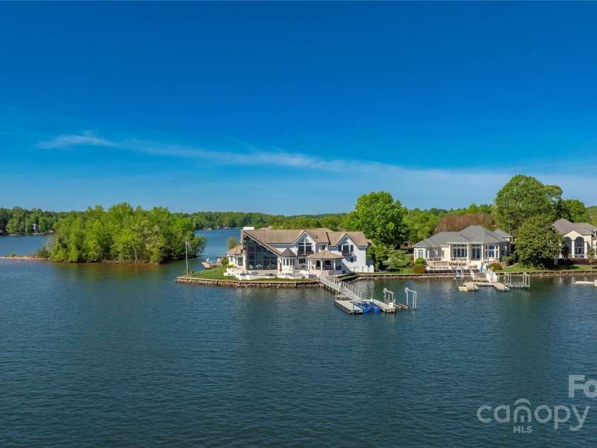 3386 Governors Island Drive, Denver, NC 28037.  MLS# CAR4255222, YatesRealty ID 11883. 