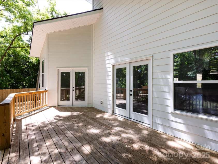3007 West Boulevard, Charlotte, NC 28208.  MLS# CAR4249716, YatesRealty ID 11884. Deck profile