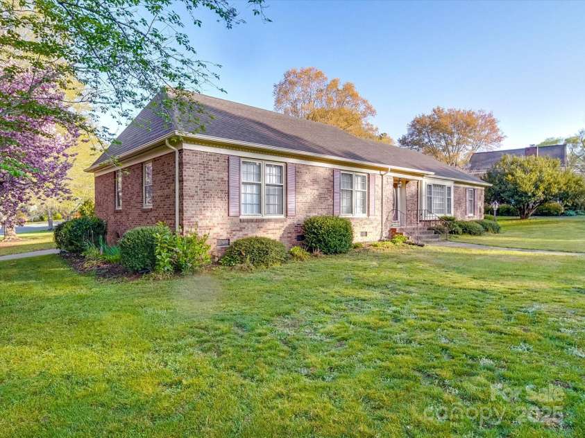 1604 Buckingham Avenue, Gastonia, NC 28054.  MLS# CAR4239764, YatesRealty ID 11888. 
